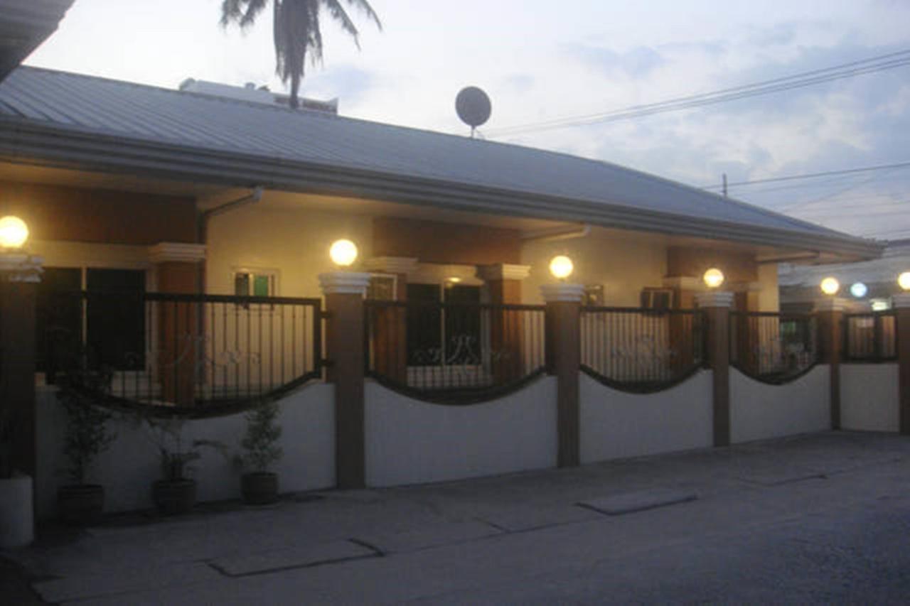 Balibago Villa Hotel Angeles Eksteriør bilde