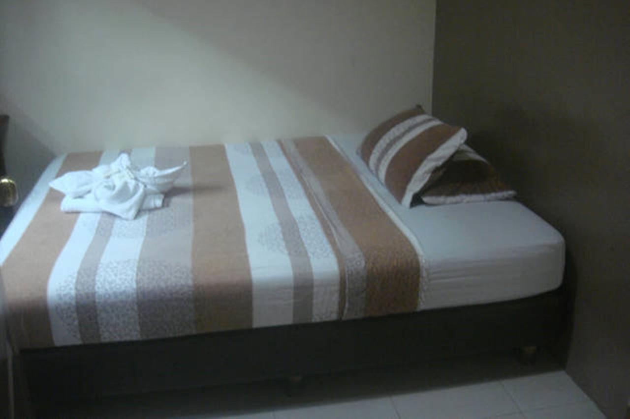 Balibago Villa Hotel Angeles Eksteriør bilde